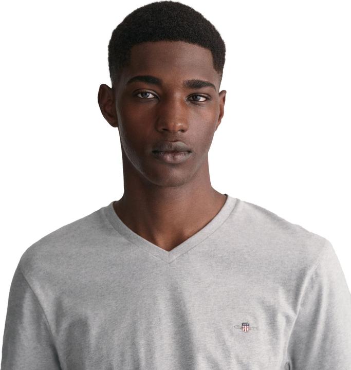 Actual product image GANT Slim Shield V-Neck T-Shirt (L)