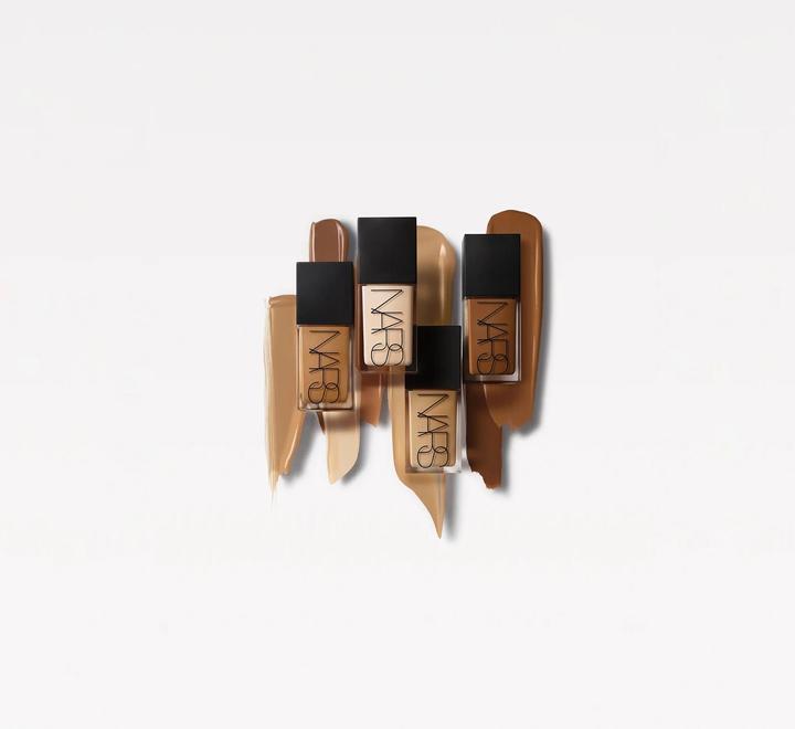 Immagine prodotto NARS Cosmetics Fondazione che riflette la luce (Vanuatu)