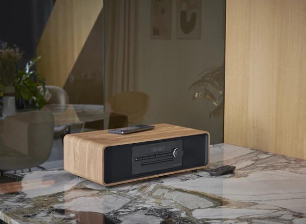 Productafbeelding Thomson MIC300IBT bw/hout Microsysteem 60W,FM,Bluetooth,CD,USB,Inductieladen (Bluetooth, CD Speler, 2x 30 W)
