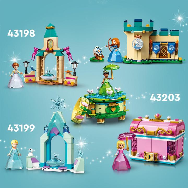 Actual product image LEGO Elsa's castle courtyard (43199, LEGO Disney)