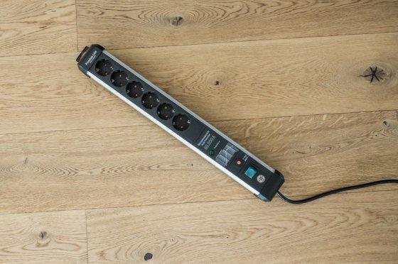 Produktbild Brennenstuhl 1391010601 Steckdosenleiste mit Schalter Silber-Schwarz Schutzkontakt 1 St. (6 x, CEE 7/3, 5 m)
