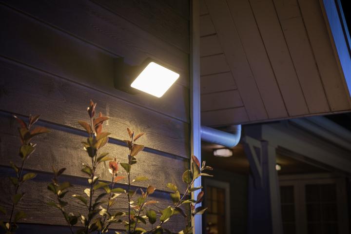 Actual product image Philips Hue Welcome Base (2600 lm)