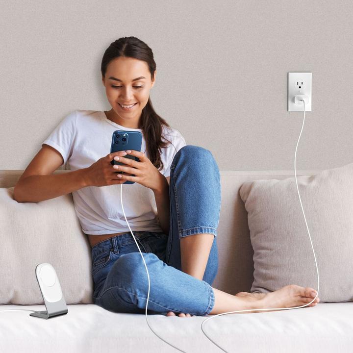 Actual product image Choetech 15W Qi wireless inductive charger with MagSafe white (H046+T518-F) (15 W)