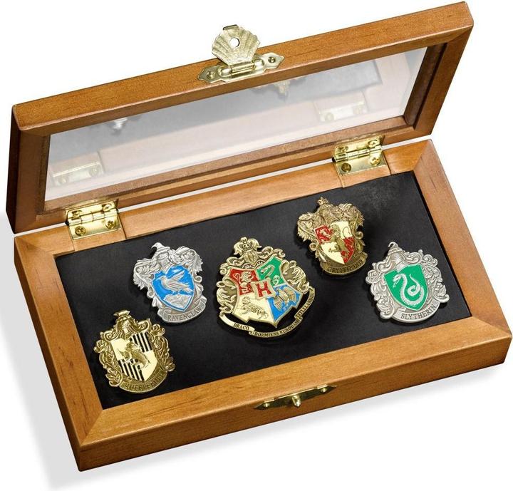 Actual product image Noble Collection Harry Potter Pin Collection Hogwarts (5)
