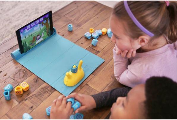 Actual product image PlayShifu Plugo Count Hands-On Math Kit (German, Spanish, French, Japanese, Russian, Portuguese, English)