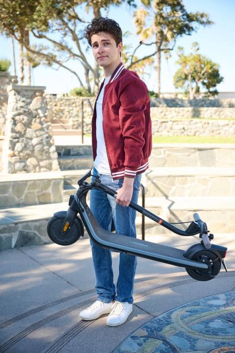 Actual product image Segway-Ninebot E2 E (20 km/h, 25 km, 250 W)