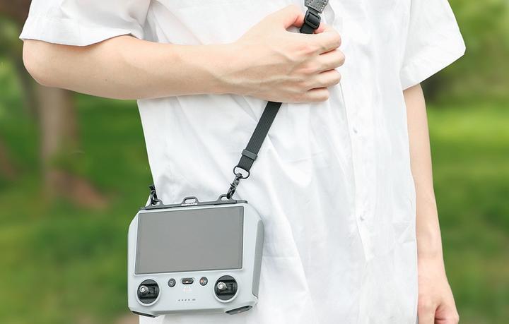Actual product image Sunnylife MM3-GS389 (Drone remote control strap, DJI RC)