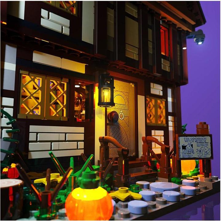 Actual product image Light my bricks LMB 2.0 LEGO® 21341# Disney Hocus Pocus: The Sanderson Sisters's Cottage Light Kit