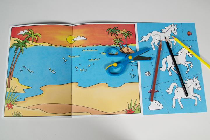 Actual product image Loewe We do handicrafts! from 5 years - colouring, cutting out, gluing - horses