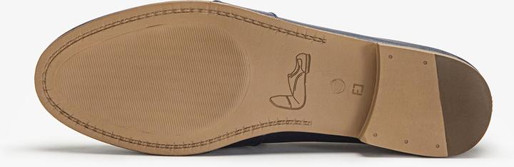Actual product image Inuovo Super lightweight and beautiful slip-on shoe made from high-quality leather. The front of the (41)