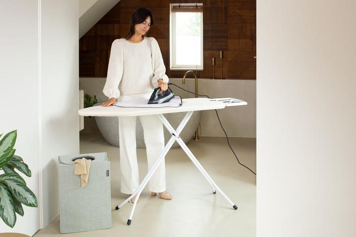 Actual product image Brabantia Ironing Board Solid Steam Iron Rest (124 x 45 cm)