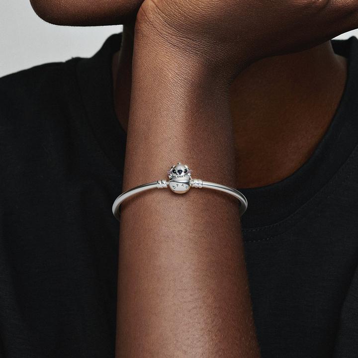 Actual product image Pandora Disney Stitch Biting Clasp Bangle (19 cm, Silver 925, Enamel)
