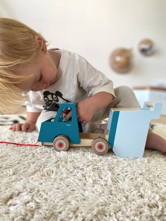 Actual product image small foot Dump truck pull-behind vehicle