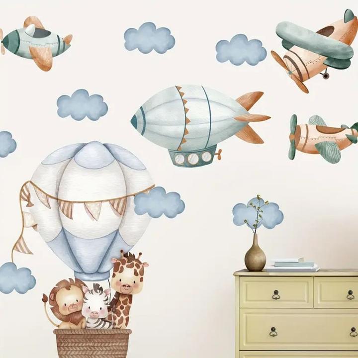 Milkii Wandsticker, Über den Wolken – Tierisch frei (100 x 100 cm)