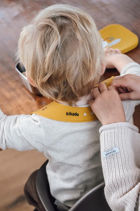 Produktbild Kikadu Silikon-Lätzchen Hase senfgelb