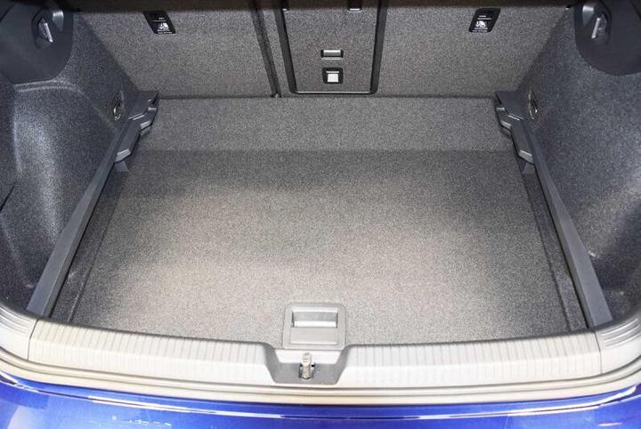 Produktbild Aristar Kofferraumwanne für VW Golf 8 Limousine (3/5-türer) ab 2020 bis heute (vertiefte Ladefläche)