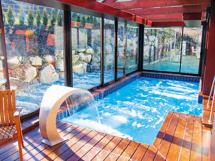 Produktbild Smartbox Entspannender Kurzurlaub in Europa: 3 Tage im 4* oder 5* Hotel mit Wellnessbehandlung (2 Pers.)