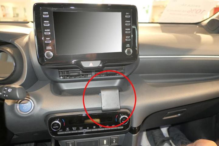 Brodit ProClip Toyota Yaris anno 21