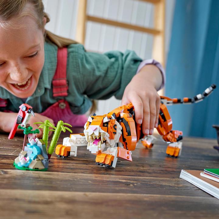 Actual product image LEGO Majestic Tiger (31129, LEGO Creator 3-in-1)