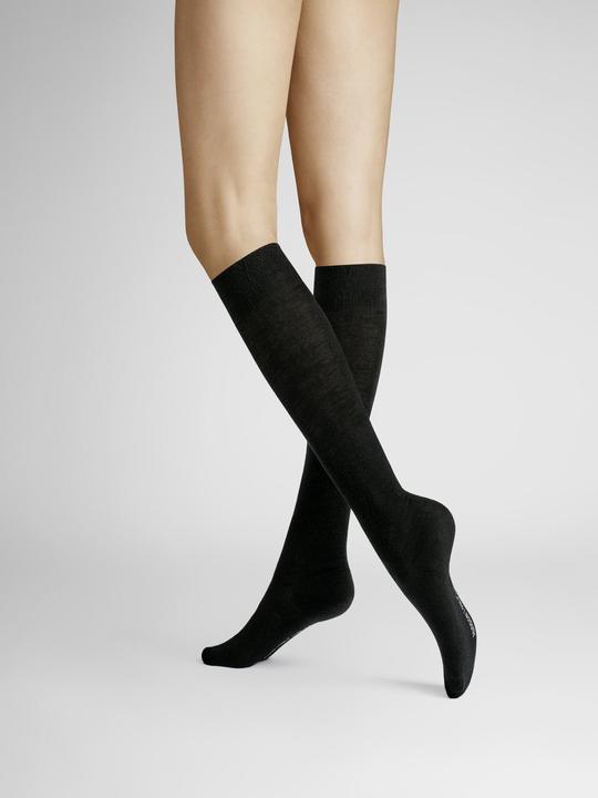 005 black