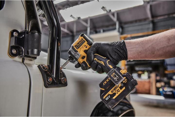 Productafbeelding DeWalt DCF850NT (Oplaadbare batterij)