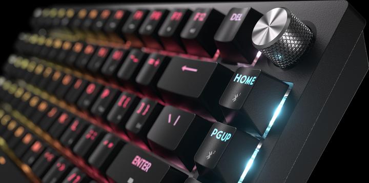 Actual product image Corsair K65 Plus (DE, Wireless, Cable)