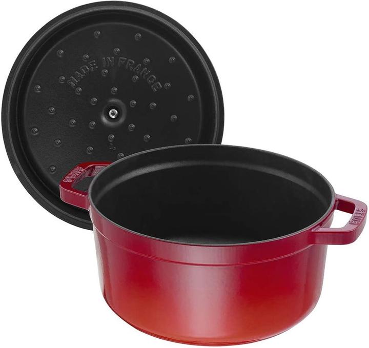 Actual product image Staub Cocotte (24 cm, Casserole + Stewpot, Cast iron)