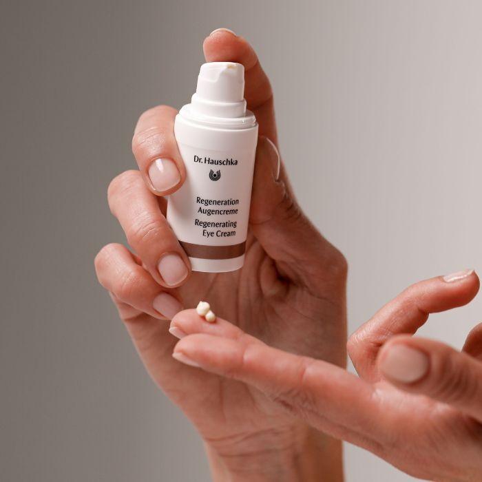 Actual product image Dr. Hauschka Regeneration eye cream (Crème, 15 ml, Day)