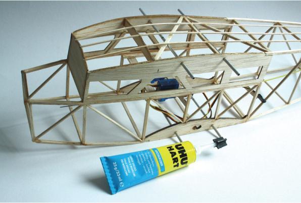 Actual product image UHU Special adhesive hard (125 g)
