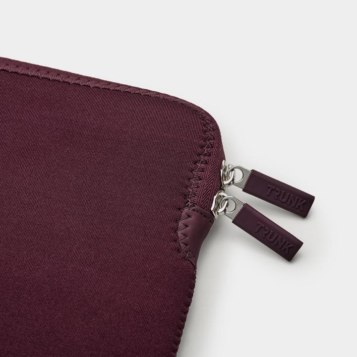 Actual product image Trunk Neoprene Sleeve for MacBook Pro/MacBook Air 2016-2020 13" wine red (13", Apple)