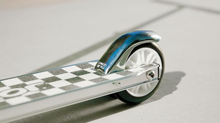 Produktbild Razor Scooter A Checked Out Black/White