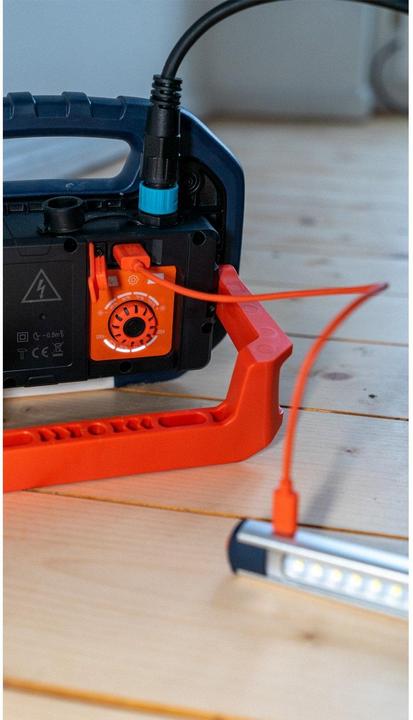 Produktbild Werkzeugstore24 2x Akku LED-Baustrahler 2.500 Lumen (COB) 25 W (2500 lm)
