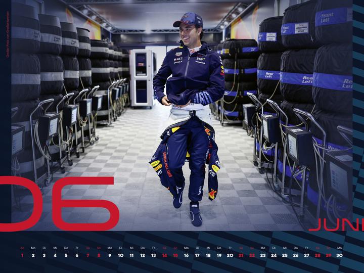 Actual product image Oracle Red Bull Racing 2025 - Poster calendar (48 x 64 cm, Hardcover, German)