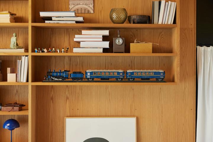Actual product image LEGO 21344 The Orient Express (21344, LEGO Ideas, LEGO Rare Sets)