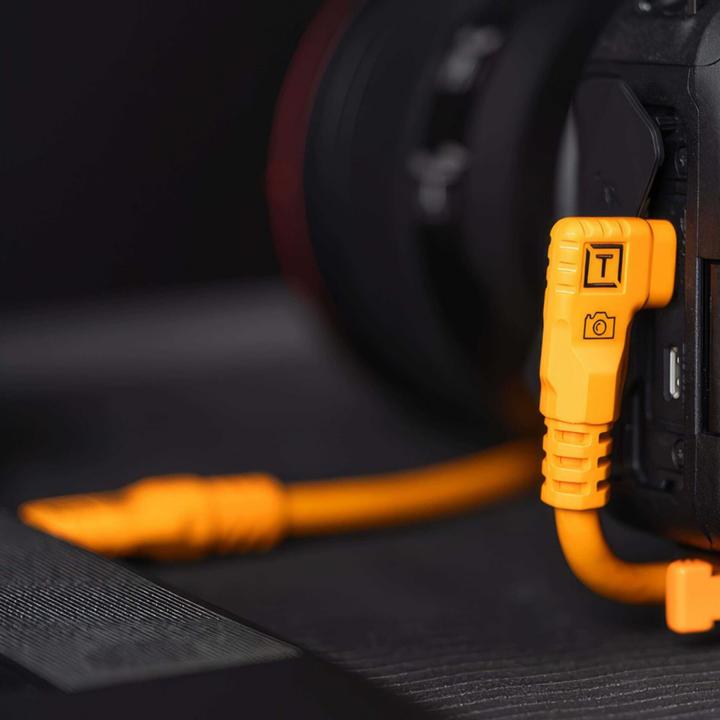 Actual product image Tether Tools TetherPro USB-C Optima 10G rechts orange 1,8m (1.80 m, USB 3.2 Gen 2)