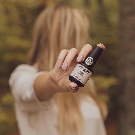 Immagine prodotto Mesauda Top Notch Iconic 245 Melancholy Semi-Permanent Nail Polish 14ml (245 Melanchouly, Topcoat)