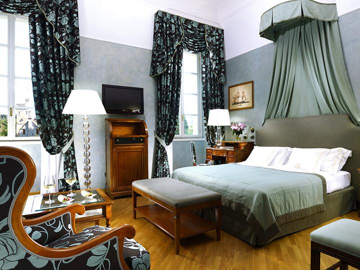Produktbild Smartbox Zwei Herzen am Lago Maggiore: 1 romantische Nacht mit Abendessen im 5* Castello dal Pozzo (2 Pers.)
