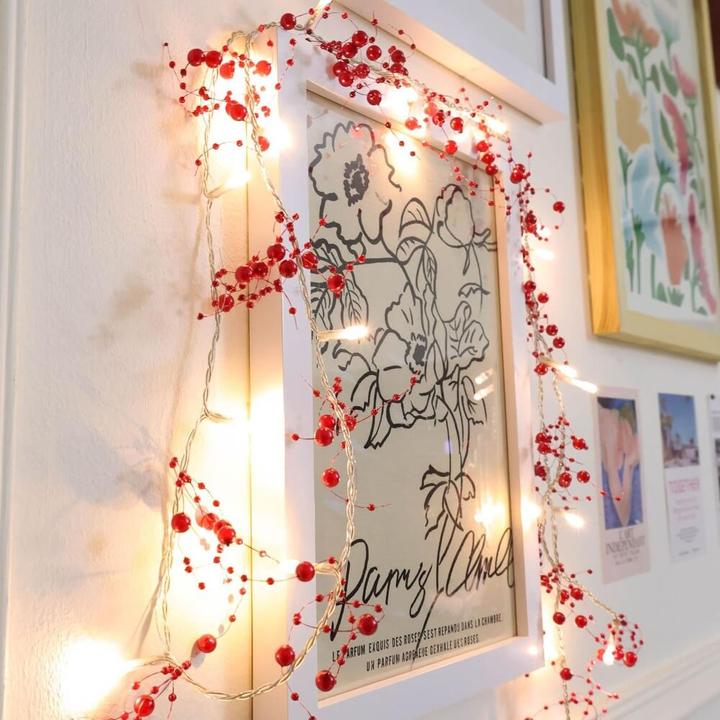 Produktbild Cover-Discount Weihnachtliche Lichterkette LED mit Kunst-Perlen (3 m)