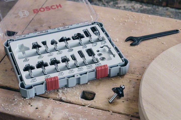 Produktbild Bosch Professional Zubehör 30-teiliges Fräser-Set, 6-mm-Schaft für Handfräsen
