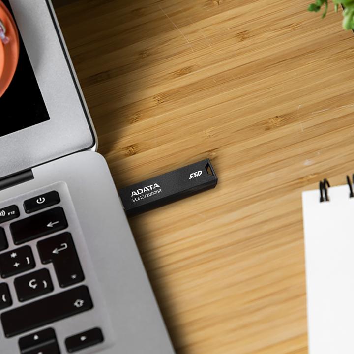 Actual product image Adata SC610 (2000 GB, USB-A)