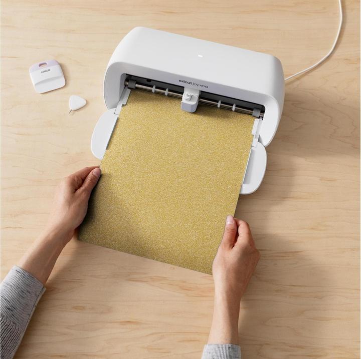 Actual product image Cricut Joy Xtra Smart iron-on film 24.1 x 48.3 cm, gold glitter (80 g/m², 1 x)