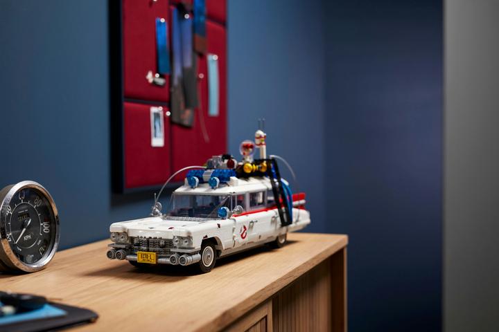 Actual product image LEGO Ghostbusters ECTO-1 (10274, LEGO Icons, LEGO Rare Sets)
