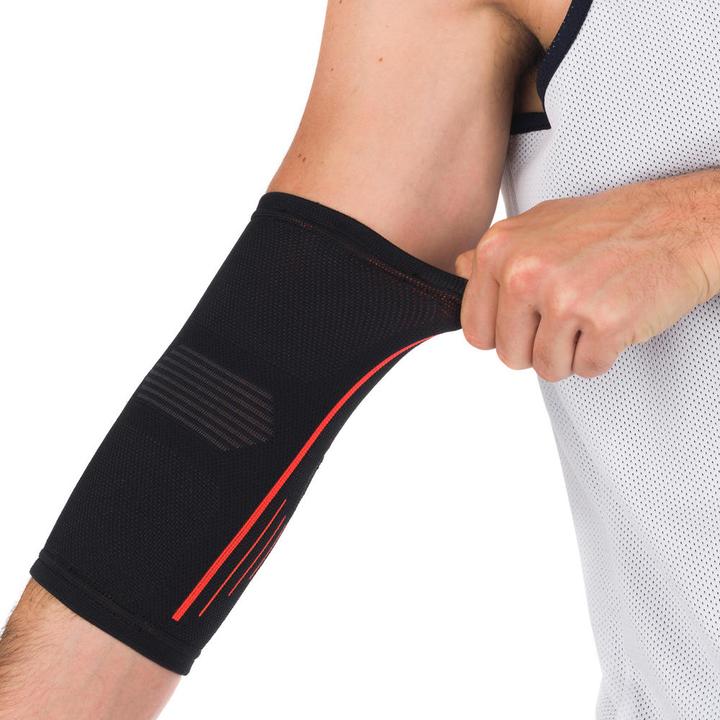 Actual product image Tarmak elbow soft 300 115665 (4)