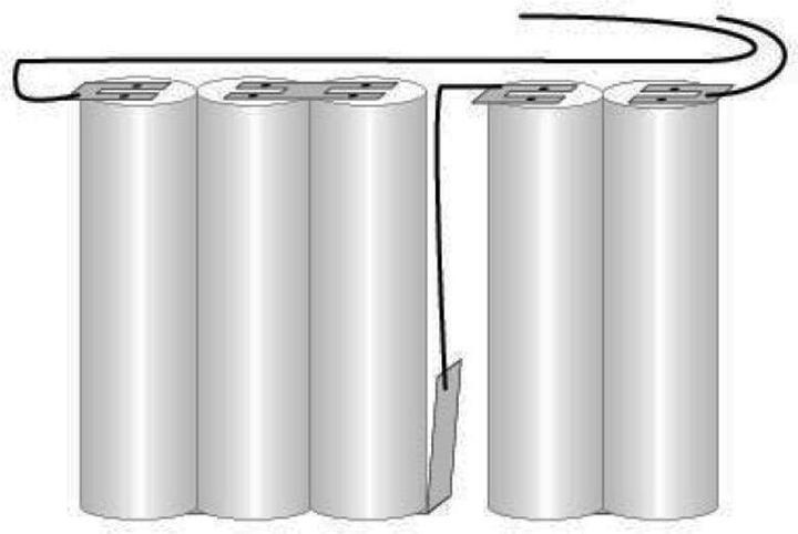Produktbild AccuCell Akku für Notbeleuchtung, Notstrombeleuchtung GI 2teilig Saft VNT CS mit Kabel (1 Stk., 1600 mAh, Ladegerät inkl. Akku)