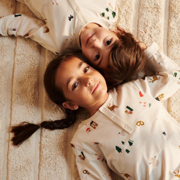 Produktbild Liewood Bio Pyjama Wilhelm Holiday Sandy (128)