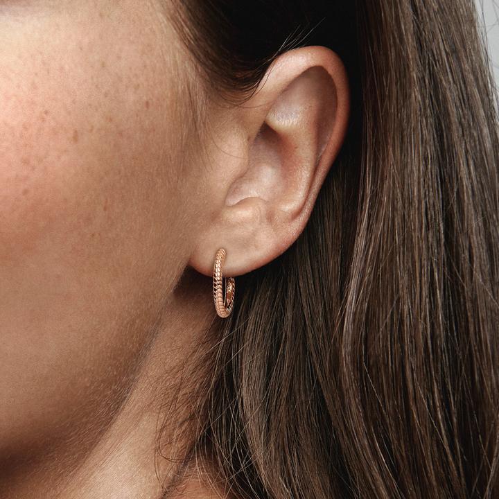 Image du produit Pandora Moments Small Charm Hoop Boucles d'oreilles (plaqué or rose, Métal)