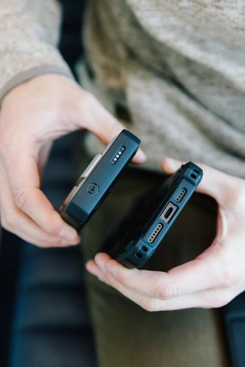 Actual product image UAG Rugged 10000mAh Battey Pack (10000 mAh, 10 W, 37000 Wh)