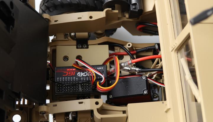 Produktbild Amewi U.S. Militär Truck - Dessert Sand (RTR Ready-to-Run)