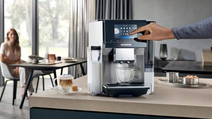Actual product image Siemens TQ715R03 EQ 700 Integral Coffee Machine (EU plug)