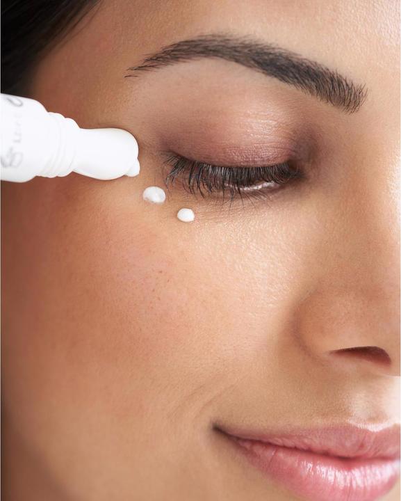 Image du produit NIVEA Cellulaire Lumineux 630 (Crème, 15 ml)